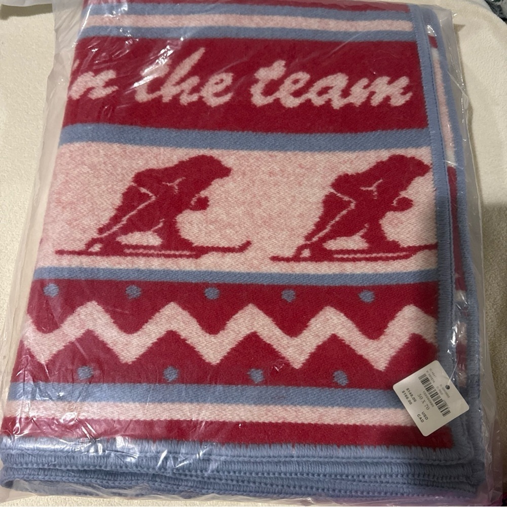 Anthropologie Festive wool Red and White Blanket throw karhu - Picture 4 of 5